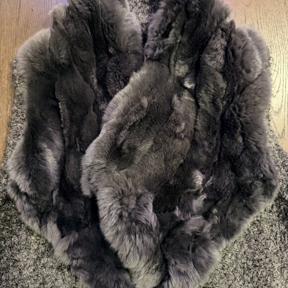LINDA RICHARDS GENUINE RABBIT FUR AND KNIT VEST - Picture 7 of 9